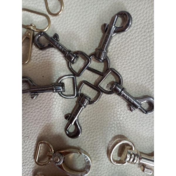 Khoen móc khóa càng cua  giá chỉ từ  20k/10 cái