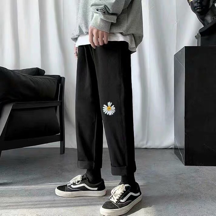 Quần baggy kaki ống suông unisex Thêu hoa cúc, nam nữ ullzang WIND | BigBuy360 - bigbuy360.vn