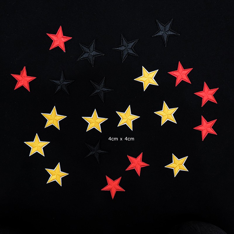 Patch ủi/ là hình ngôi sao màu đỏ, vàng, đen dùng để ủi lên quần áo, cặp sách, phụ kiện