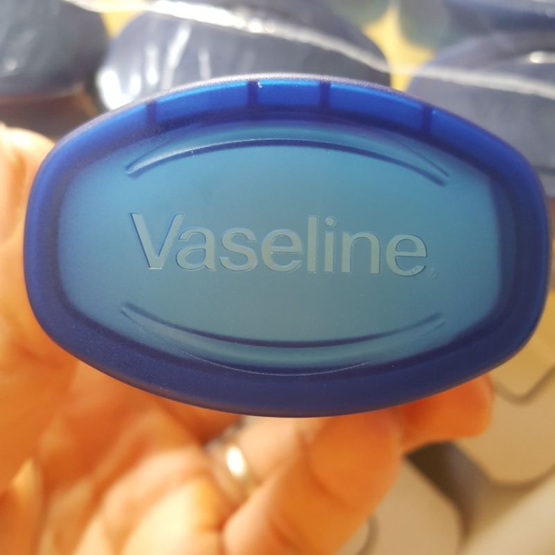 Sáp Chống Nẻ Vaseline 49g Mỹ [HÀNG CHÍNH HÃNG]