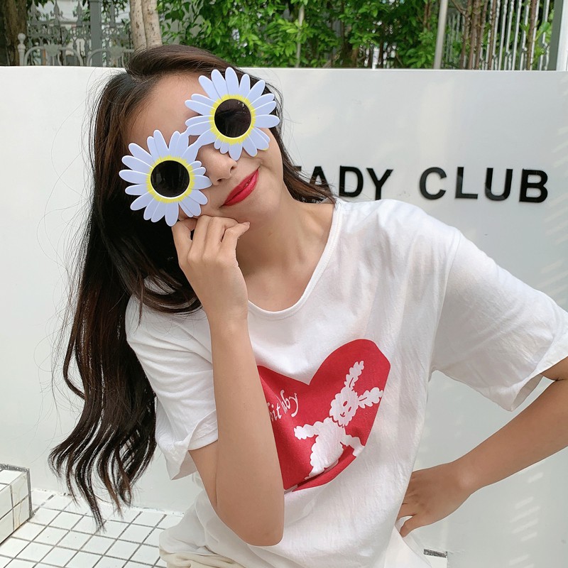 Kính râm nhiều kiểu dáng độc đáo ngộ nghĩnh dành cho trẻ em