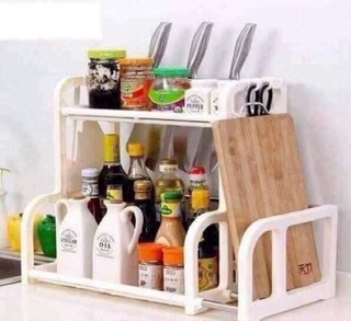 Kệ gia vị có chỗ để thớt