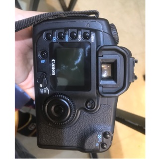 Máy ảnh canon 20D kèm 18-55mm is( sưu tầm)