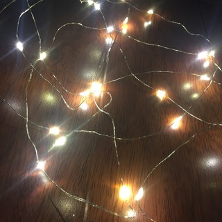 Đèn LED 4m vàng nắng xài pin