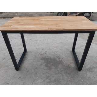 Bàn gỗ cao su và 4 ghế eames đệm da