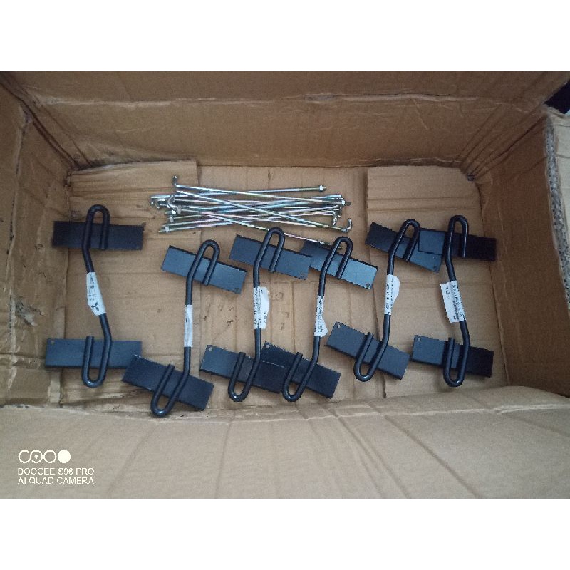 Bộ kit kẹp giữ ắc quy  Pajero V31 V32 V33 V43 V45 V46 MB415378 MB241251