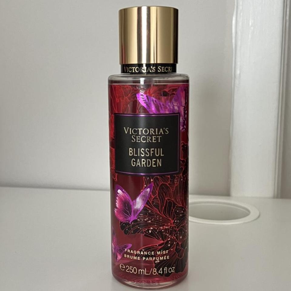 Blissful Garden - Xịt thơm toàn thân body mist Victoria's Secret Trái cây