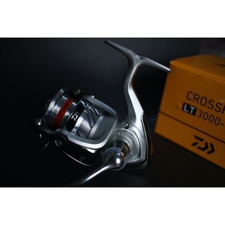 Máy đứng câu cá DAIWA Crossfire size1000-5000