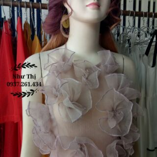 Dạ hội xốp cổ yếm váy xòe