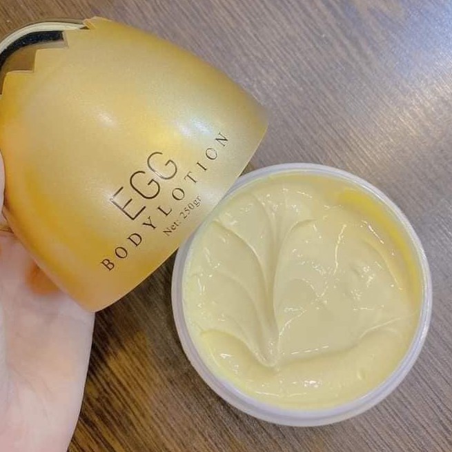 Body Trứng Vàng Queenie Group | BigBuy360 - bigbuy360.vn