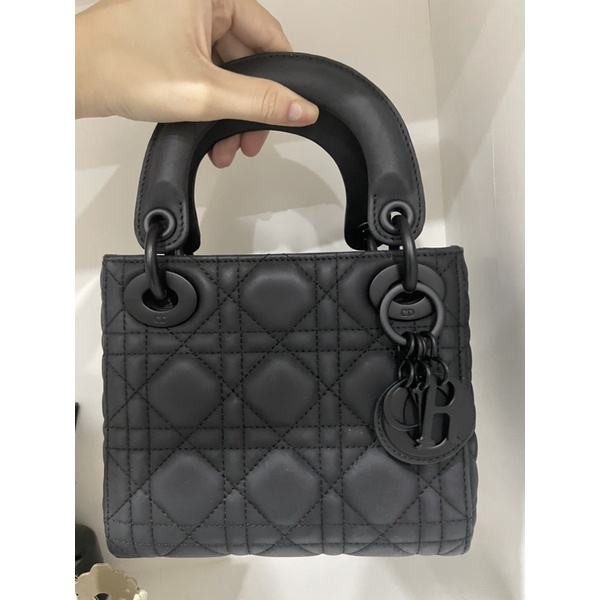 Thanh lí túi Dior VVIP