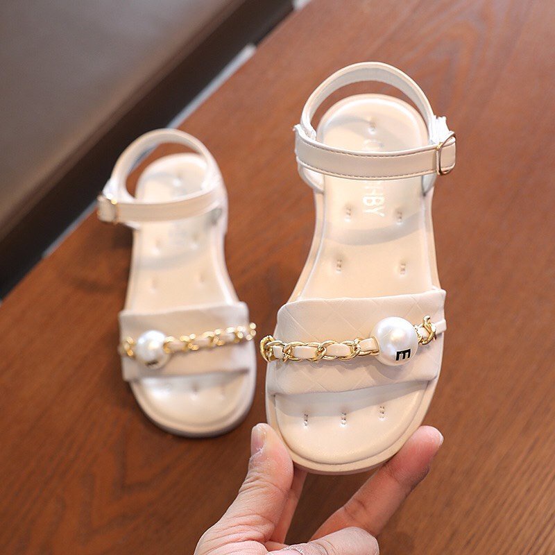 Sandal bé gái - dép quai hậu đi học cho bé da mềm có quai dán đính ngọc siêu xinh 939