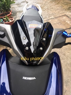 Mão winner x Kèm ốc titan