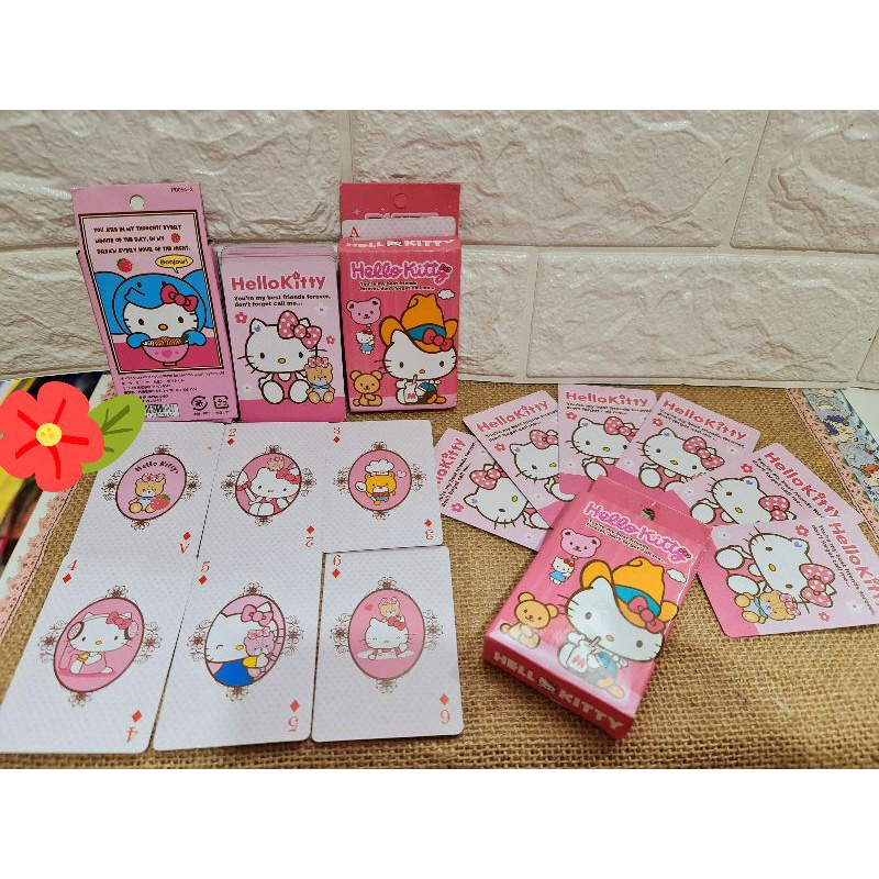 Bộ bài tây Hello Kitty cưng xỉu, phiên bản đặc biệt hiếm.