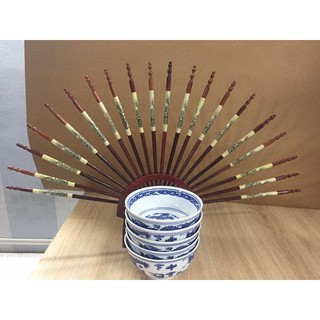 Bộ đũa trên ban thờ Gỗ Hương