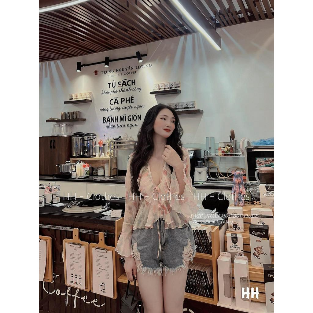 Áo hoa nhí voan tơ nữ cổ V viền bèo tay loe dài dáng ôm body bánh bèo đi biển