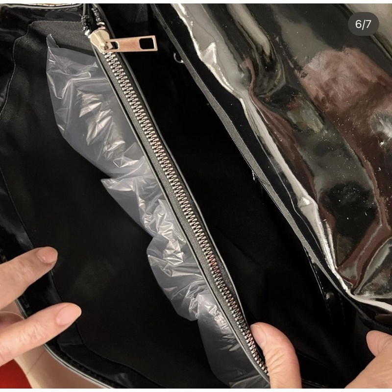 Túi xách đeo chéo da bóng cỡ lớn