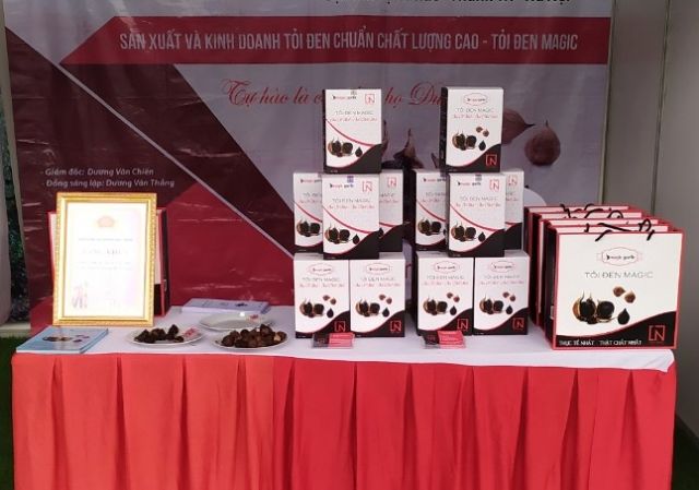 Tỏi đen cô đơn [ LOẠI 1 - CHÍNH HÃNG ]  - ngon ngọt dẻo hộp 500g | BigBuy360 - bigbuy360.vn