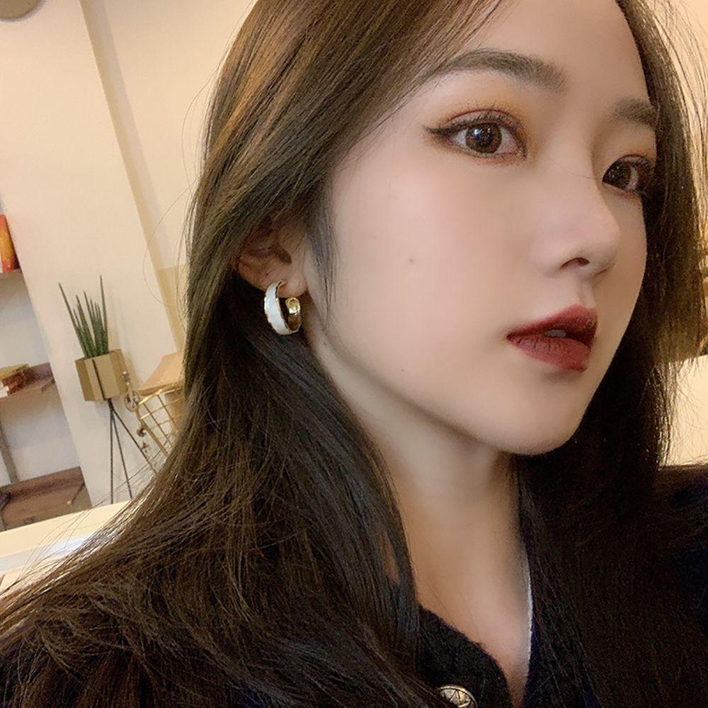 Khuyên Tai Chữ C Bằng Hợp Kim Phong Cách Hàn Quốc Thanh Lịch Dành Cho Nữ