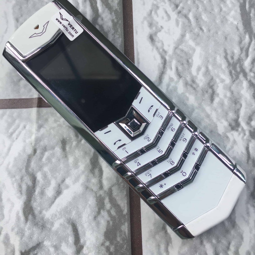 Điện thoại giá rẻ k8 lưng da tặng kèm 2 pin [Full box] | BigBuy360 - bigbuy360.vn