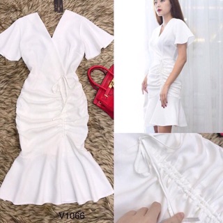 Đầm trắng đuôi cá