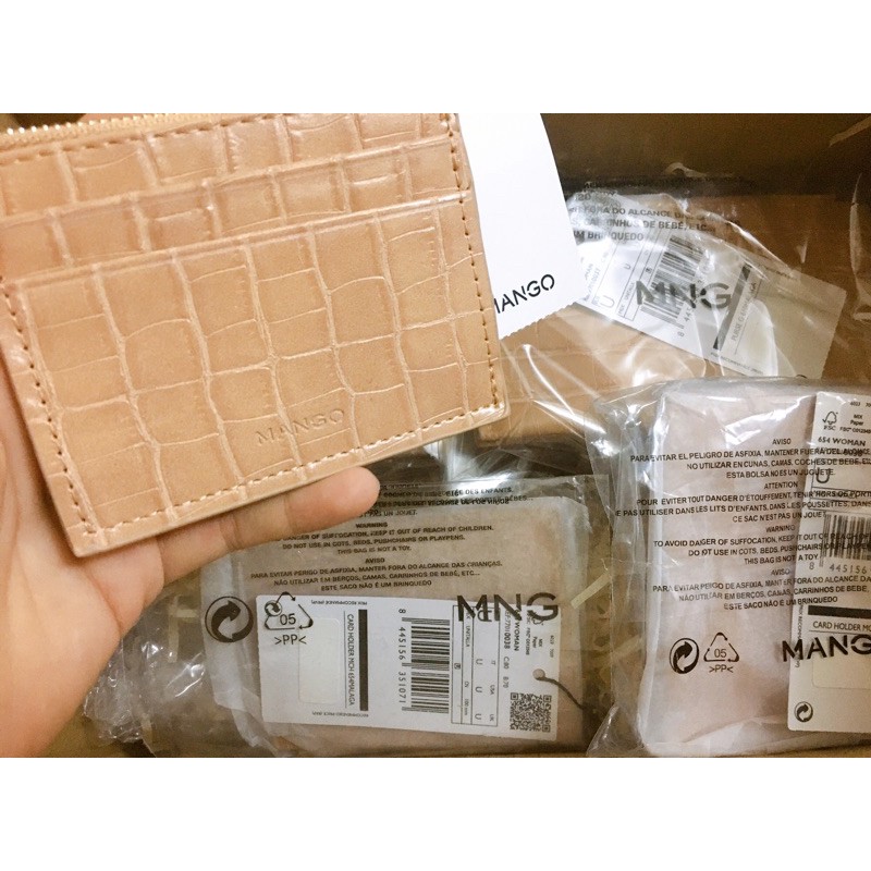 Ví bé xinh săn sale Mango