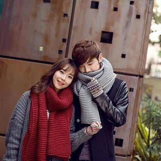 Khăn len đan tay - couple phong cách Hàn Quốc