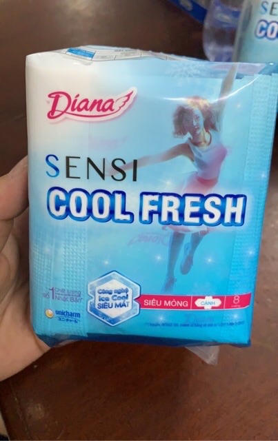 Gói 8 Miếng Băng Vệ Sinh Diana Cool Fresh Siêu Mỏng