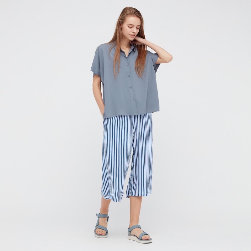 Quần lửng nữ kẻ sọc dọc xinh xắn, dễ thương của UNIQLO