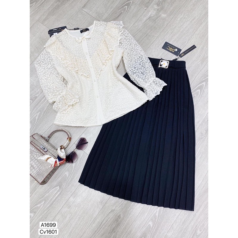 Áo ren tiểu thư kèm chân váy xếp ly dài