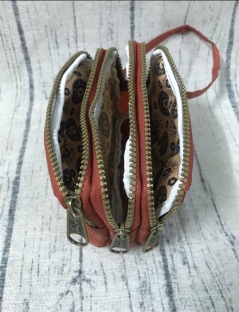 Bóp Cầm Tay Kipling VNXK Vải Dù Nhỏ Gọn - Ví Cầm Tay 3 Ngăn Kipling VNXK - Ms 64 | BigBuy360 - bigbuy360.vn