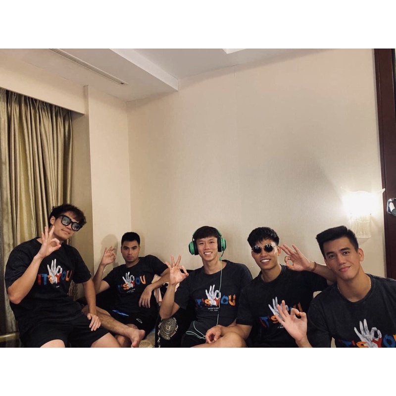 Áo thun  It'S You VAT 09 Văn Toàn🌺Tay Lỡ Dáng Rộng Việt Nam👏Unisex chất cotton mịn mềm🌸 1 màu Đen duy nhất