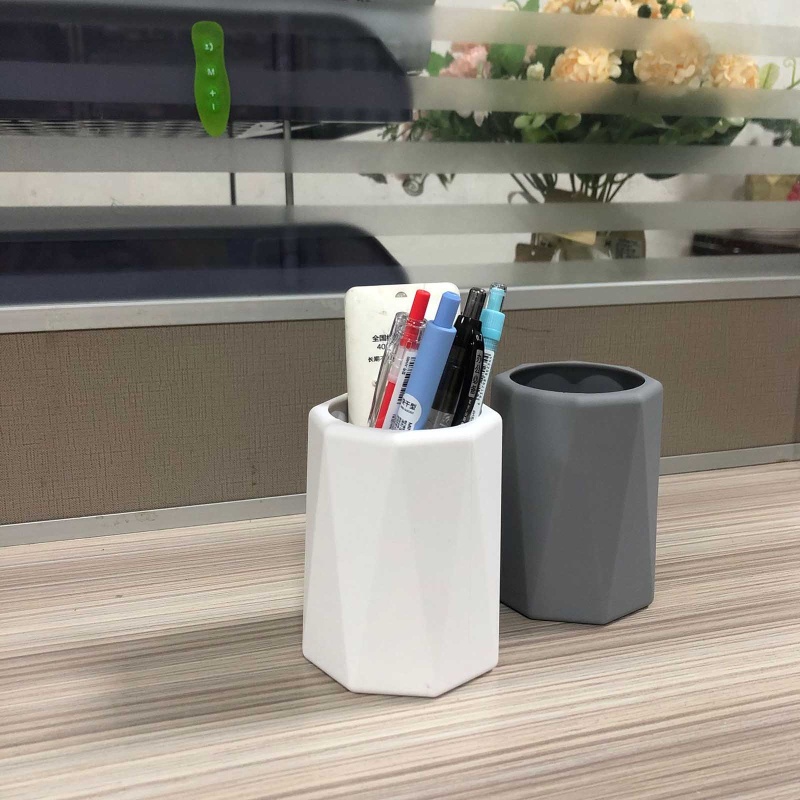 Hộp Đựng Bút / Cọ Trang Điểm Bằng Silicone Sức Chứa Lớn