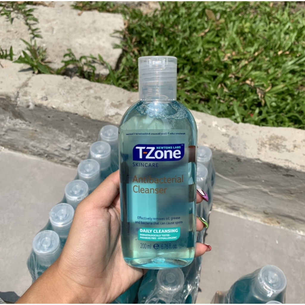Toner Tẩy Trang Làm Sạch Cho Da Dầu Mụn T-Zone Clear Pore Antibacterial C 200ml