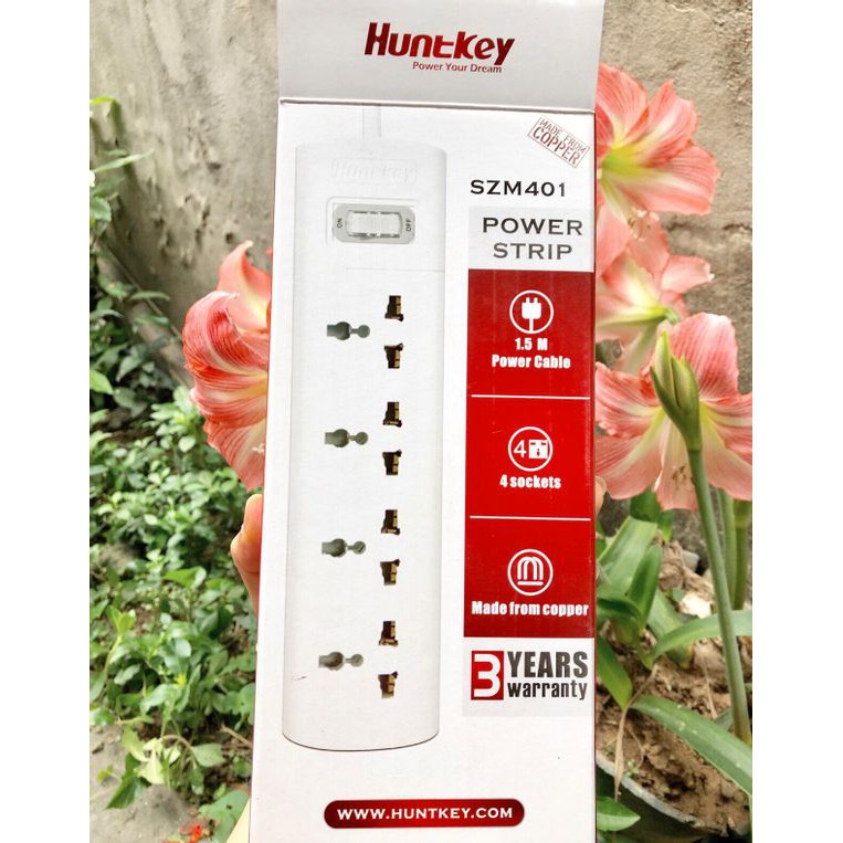 Ổ cắm điện đa năng Huntkey SZM401 4 lỗ cắm 1 công tắc HÀNG NHẬP KHẨU - Bảo hành 24 tháng