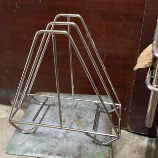 Kệ inox để thớt, mâm, vung nồi...