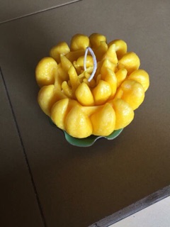 Nến phật thủ Hoàng phát candle