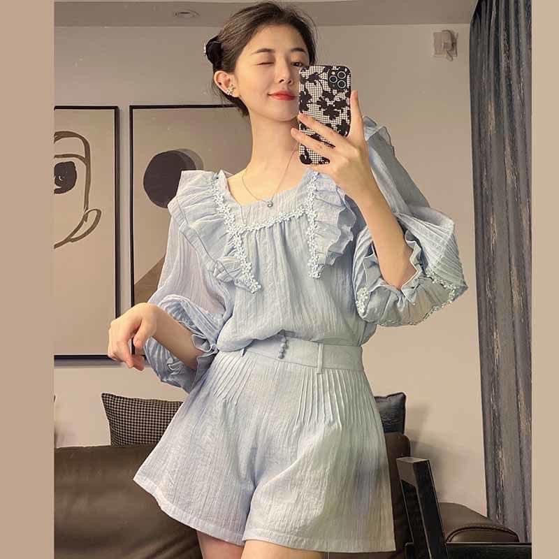 Set quần viền hoa nhí màu xanh yêu