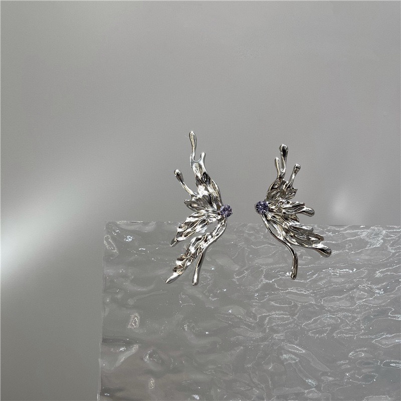 Khuyên Tai Kim Loại Dạng Lỏng Hình Bướm Sinh Học Cá Tính