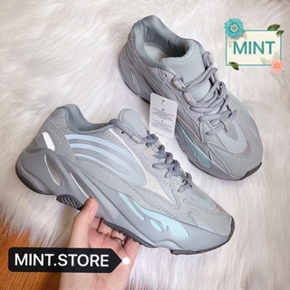 Giày thể thao sneaker v2 700 hospital