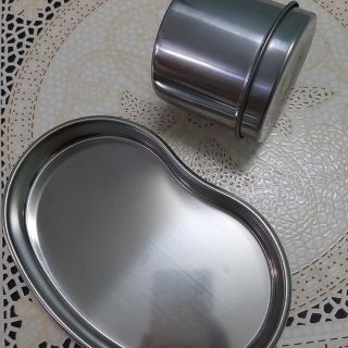 Khay hạt đậu, hũ đựng bông y tế