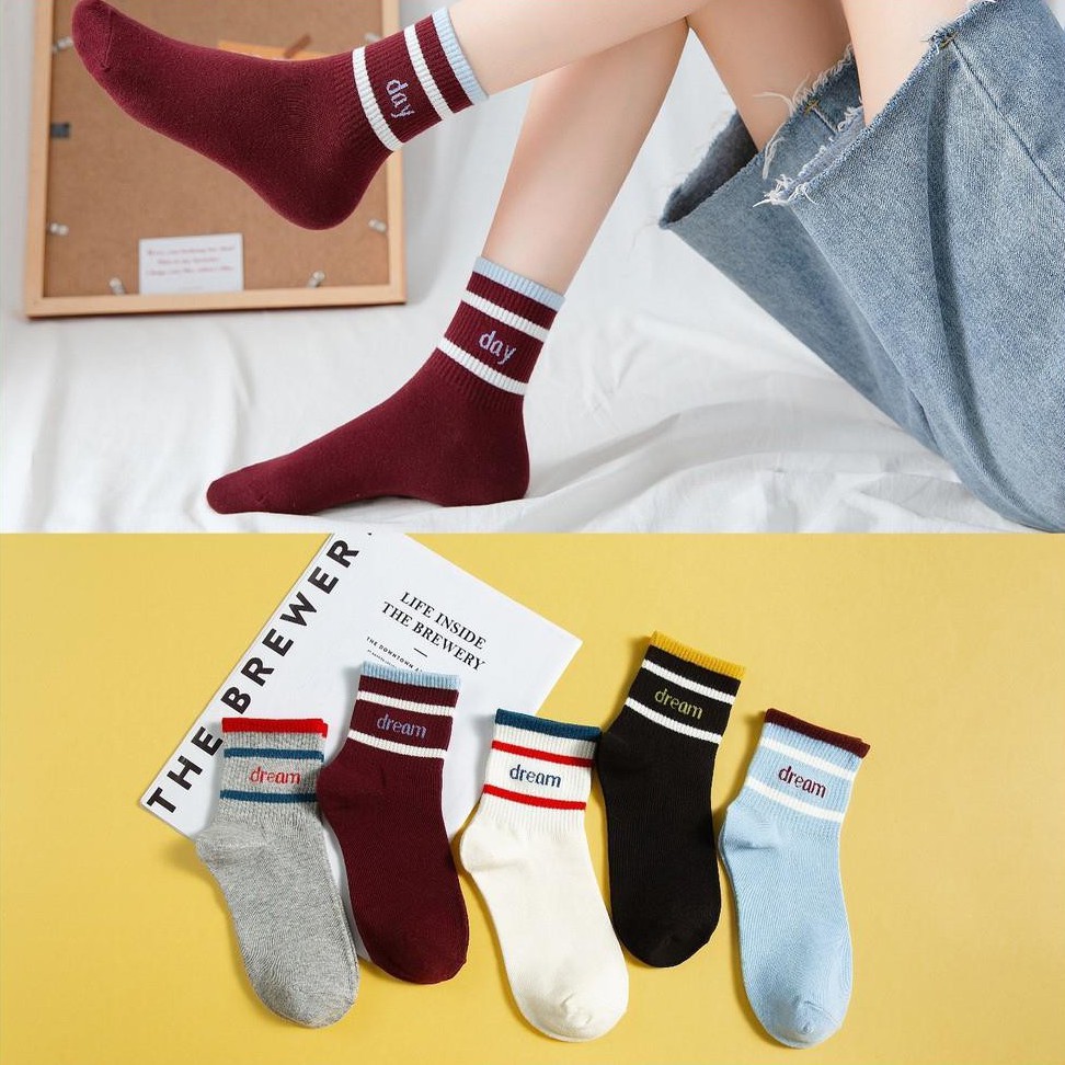 Tất Vớ Cổ Cao Họa Tiết Chữ Unisex Nam Nữ - La mode