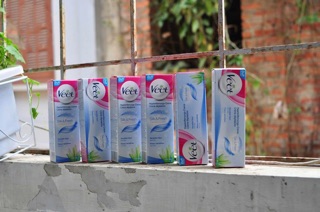 Kem Tẩy Lông Veet Silk & Fresh Sensitive 100ml