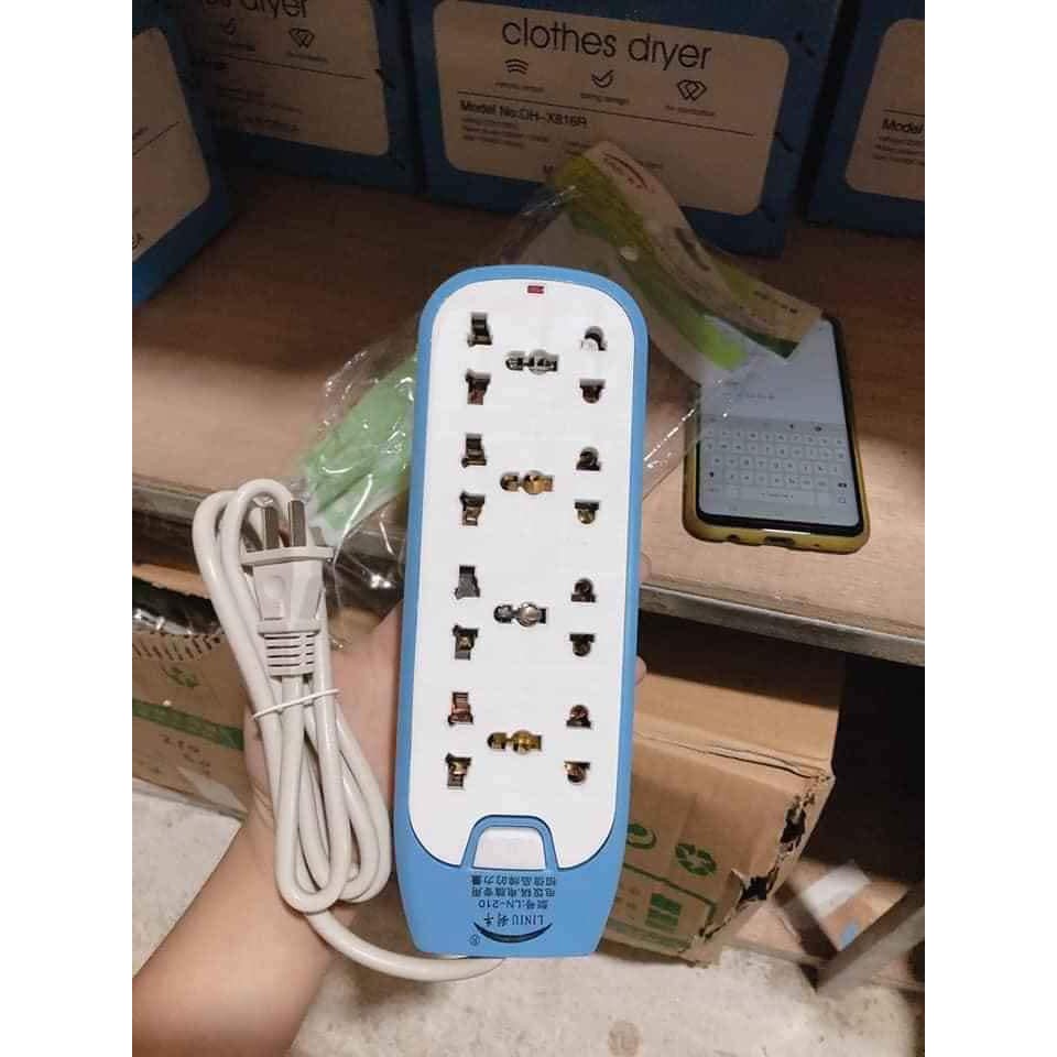 Ổ ĐIỆN 8 LỖ SIÊU TIỆN DỤNG