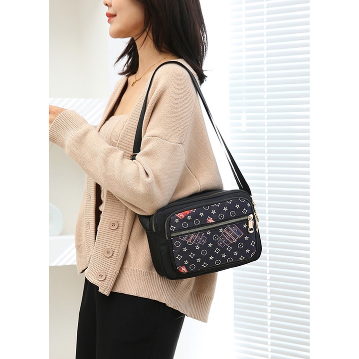 Túi xách đeo chéo nữ họa tiết hoa,4 ngăn tiện dụng phong cách Hàn Quốc size 24cm TUI-120