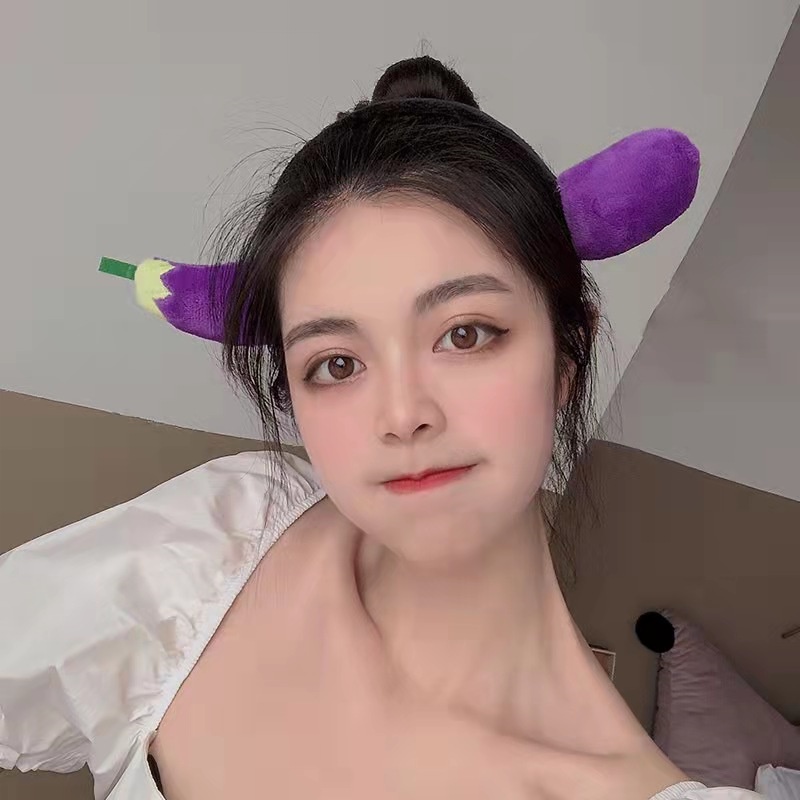 Cài tóc hình cá ớt cà tím đơn giản vui nhộn