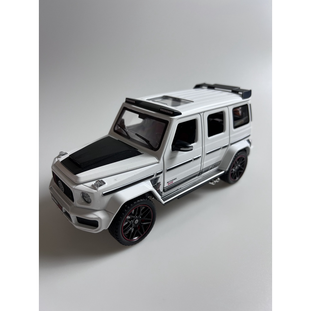 Xe mô hình Mercedes-Benz Brabus G800 tỉ lệ 1:24