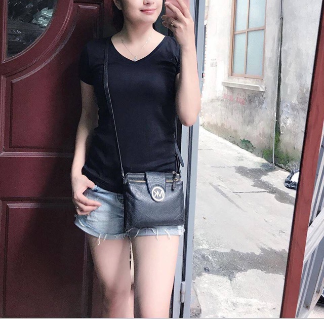 Áo phông nữ cổ tim cộc tay