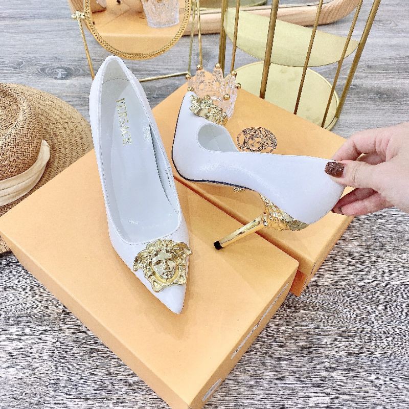 J(VIDEO) Giày Cao Gót 10p Logo Gót Mạ Đồng Sang Chảnh Da Bóng Mềm Êm Fullbox Cao Cấp