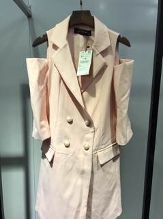 Blazer Zara .Hàng chuẩn check code nha 💋